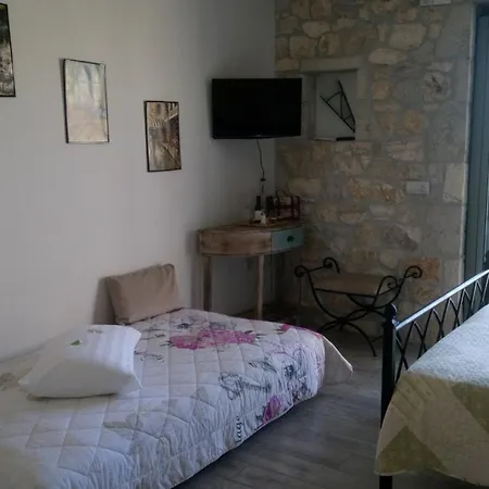 Lydia Apartment Katomerion