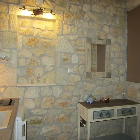 Lydia Apartament Katomerion